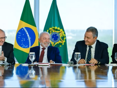 Governo anuncia crédito de R$ 12 bi para renovação da indústria