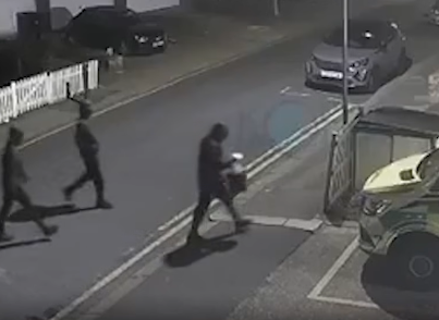 Incêndio em ambulâncias da comunidade judaica de Londres foi considerado ataque antissemita