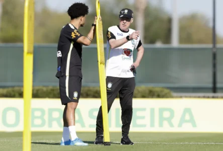 Brasil traz mudanças para o jogo contra Croácia nesta terça feira (31)