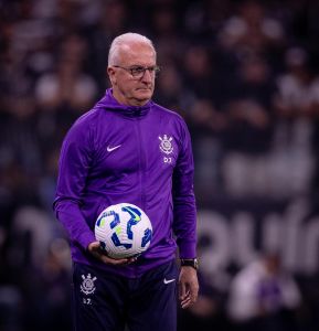 Dorival Júnior deixa comando do Corinthians após derrota para o Internacional