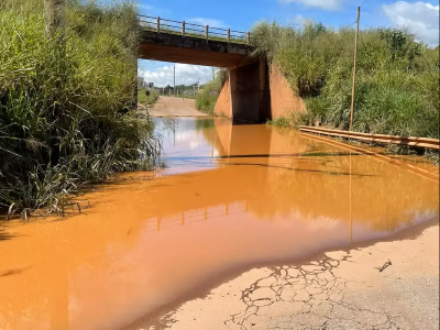Moradores de Brumadinho recebem alerta de vazamento de água