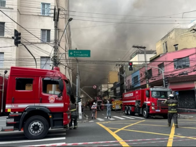 Incêndio atinge Shopping 25, na região do Brás