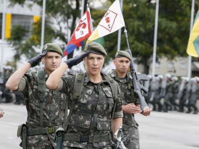Cidade mais feminina do Brasil, Santos tem representação no exército