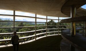  Instituto Inhotim - Minas Gerais.