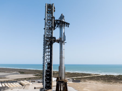 Nave da SpaceX perde controle 10 minutos após a decolagem e é explodido pela equipe