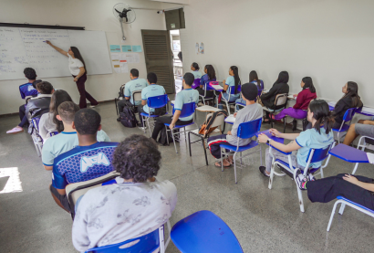 Ensino médio enfrenta envelhecimento do corpo docente; veja os dados