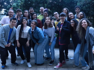 Estudantes de jornalismo da FAPCOM lançam agência júnior Entre Focos