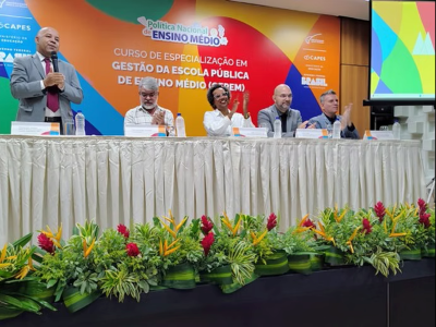 MEC debate gestão do Ensino Médio